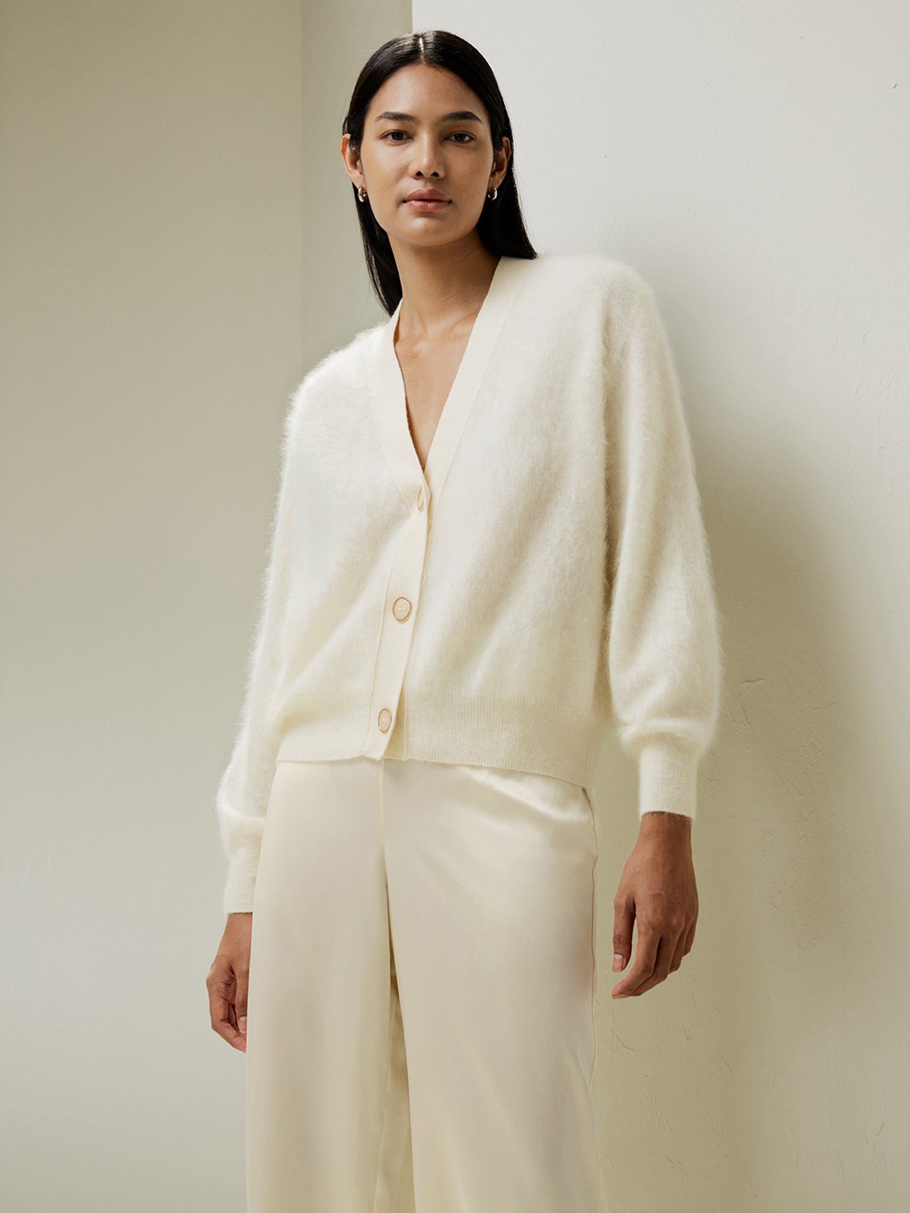 Drop-Shoulder Cashmere Cardigan with Pearl Button – LILYSILK